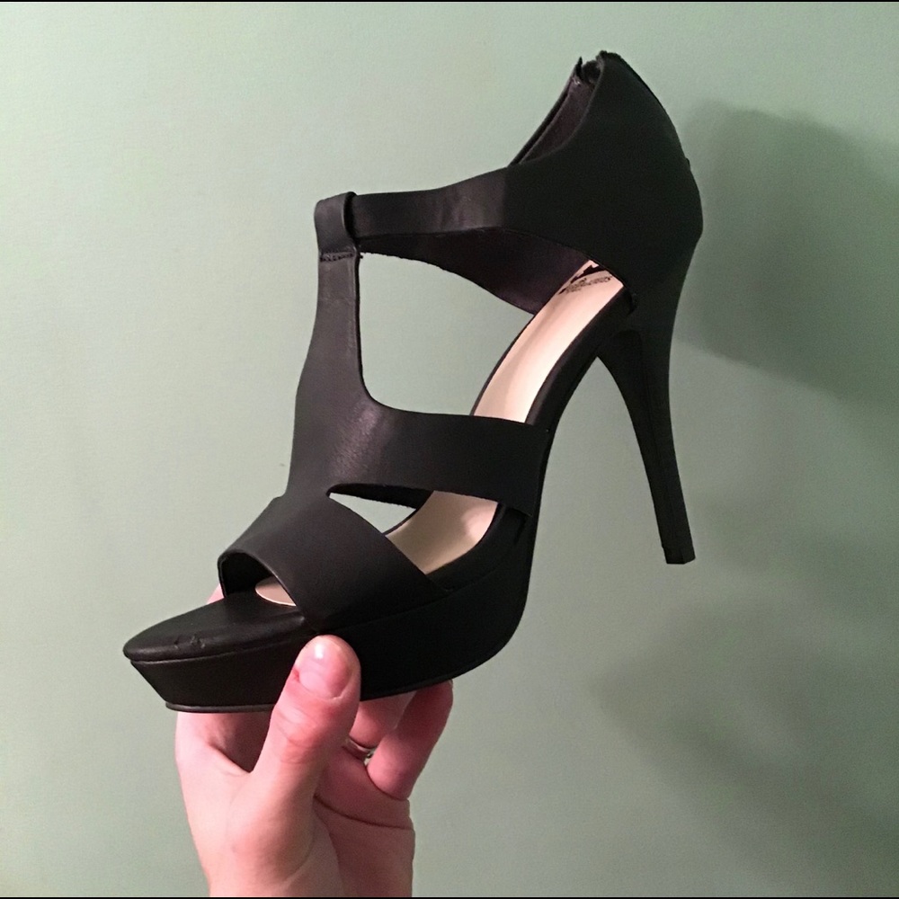 Size 10 Fergalicious heels
